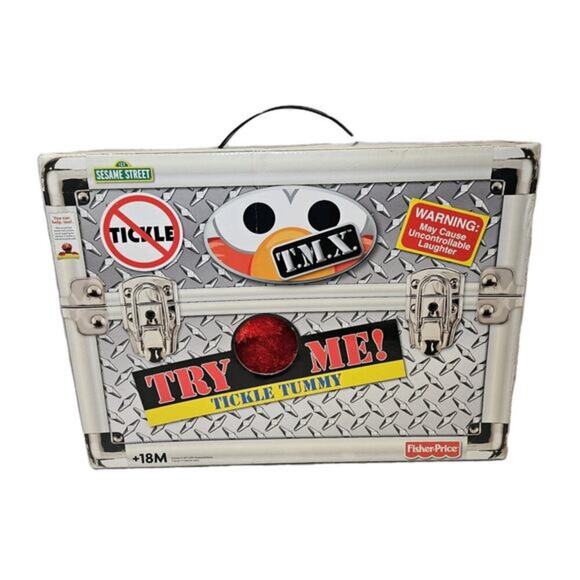 Tickle me Elmo Sesame Street NIB Untested / Need Battery - Picture 1 of 8